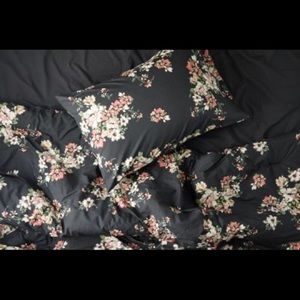AEO Twin XL comforter and sham